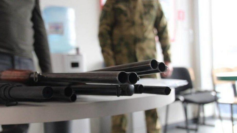 На Запоріжжі окупанти конфіскують рушниці для боротьби з БпЛА &ndash; деталі