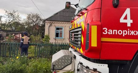Руйнування та поранений: рятувальники показали наслідки атаки на Запоріжжя