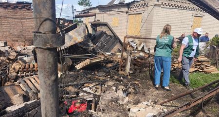 Екологи обстежили згарище після ворожого удару по Запоріжжю