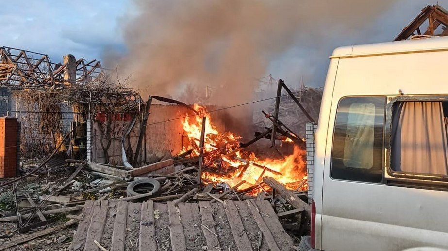 Ворожий дрон поранив цивільного у Новотроїцькому на Запоріжжі &ndash; деталі
