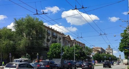 На запорізькому проспекті знесли більше сотні дерев