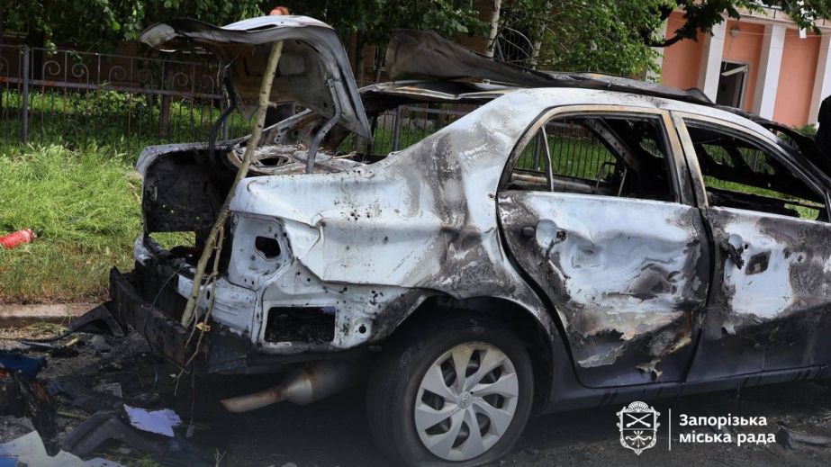 В Запорожье &ndash; трое раненых: в ОВА показали последствия вражеской атаки