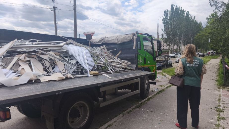 Экологи показали последствия удара по центральному району Запорожья