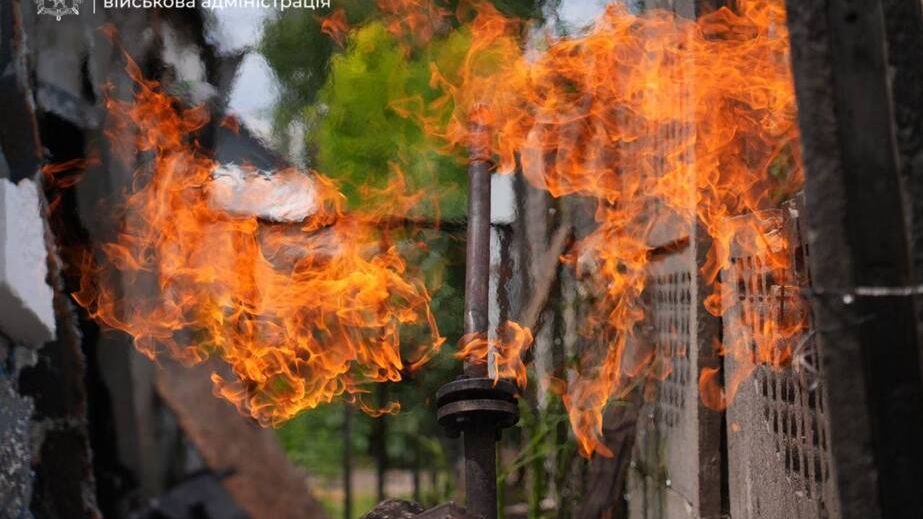 Через атаку БпЛА в Запоріжжі загорілися будинки приватного сектору