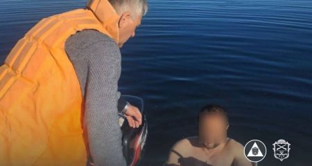 Течія несла до ДніпроГЕСу: в Запоріжжі рятували чоловіка