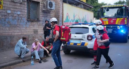 Удар по багатоповерхівці в Запоріжжі: є жертва, кількість поранених зросла