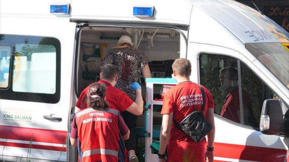 Выросло количество пострадавших от удара по автостоянке в Запорожье