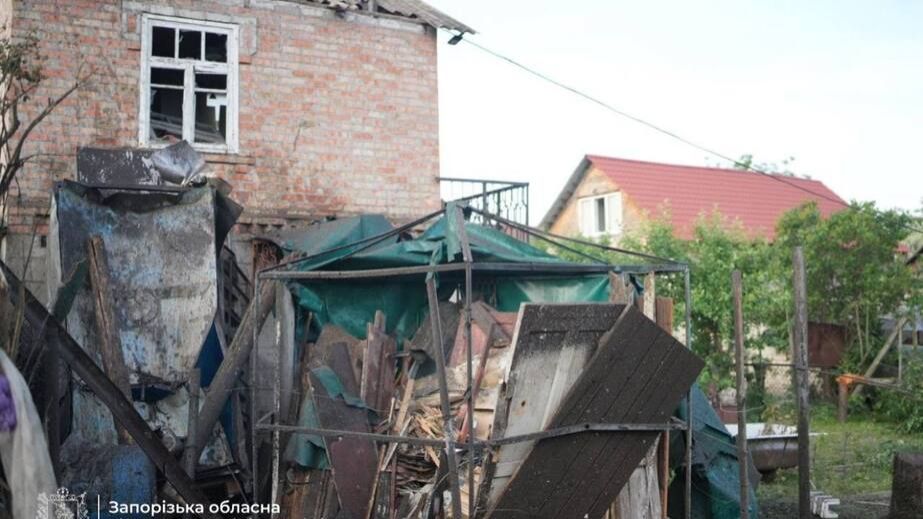 У Запоріжжі через російську атаку постраждали двоє людей