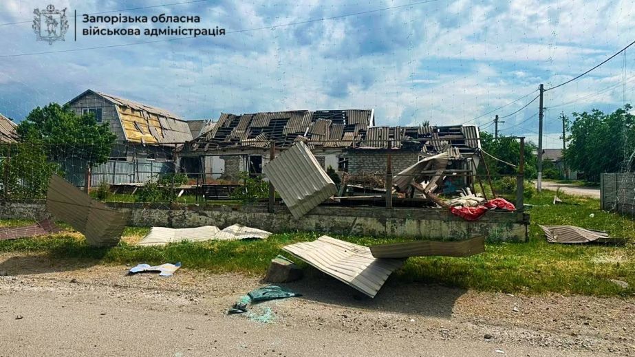 Росіяни вбили трьох людей у Балабиному, є постраждалі в Запоріжжі