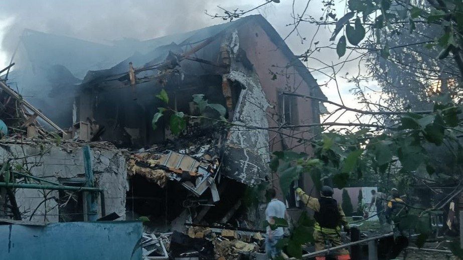 Росіяни атакували Вільнянськ на Запоріжжі: поранена сім'я з маленькими дітьми
