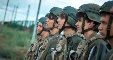 Более 900 детей с оккупированных территорий вывезли в РФ для военной подготовки