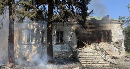 Били КАБами и дронами: последствия российских атак показали в полиции Запорожья