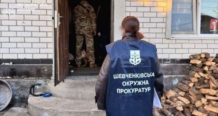 Батько ґвалтував і розбещував 12-річну доньку в Запоріжжі &ndash; деталі