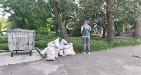 Два смітники в одному дворі: що побачили екологи в центрі Запоріжжя