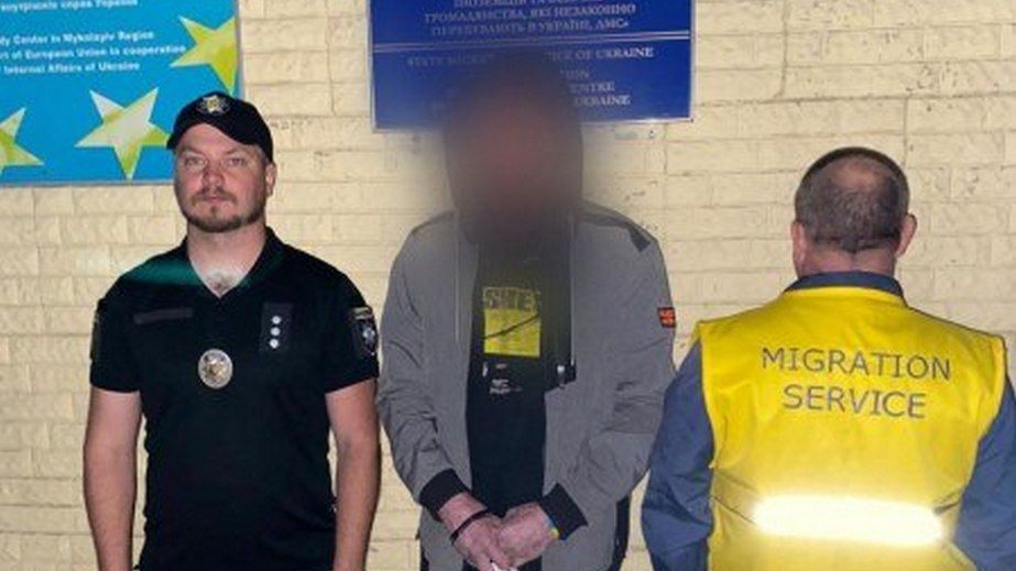 Нелегально жив в Україні 30 років: у Запоріжжі викрили мігранта з Грузії
