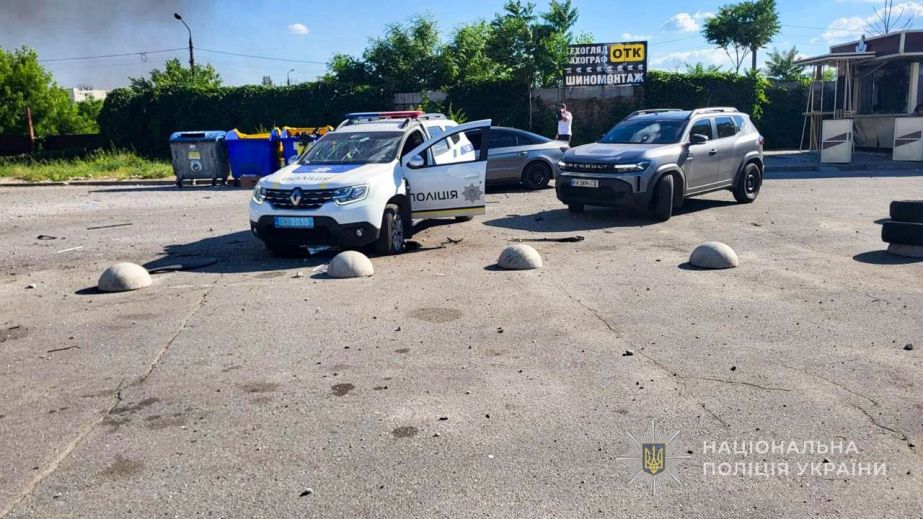 РФ гатила дронами та КАБами: поліція розповіла про поранених на Запоріжжі