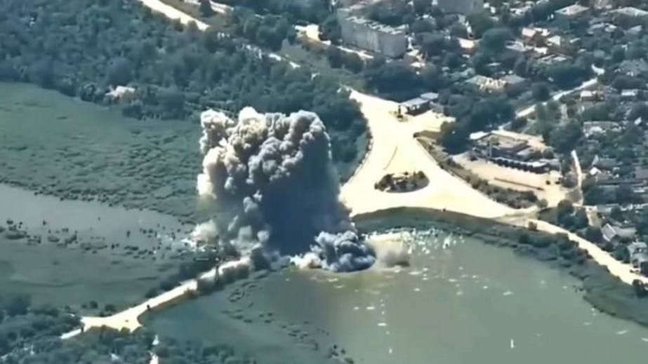 Авиация ВСУ уничтожила мост в оккупированной Васильевке на Запорожье