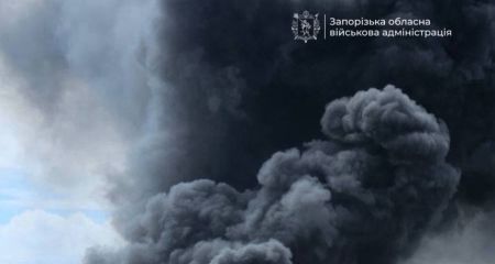 Состояние воздуха мониторят в Запорожье после пожара на автостоянке