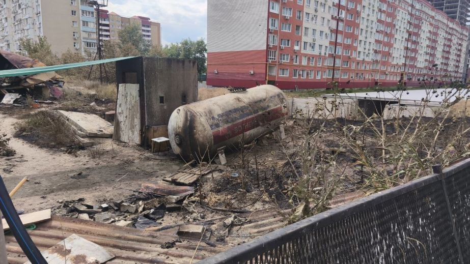 Пепелище вместо АЗС: экологи показали место "прилета" в Запорожье