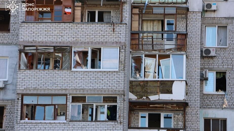 Пострадавших стало больше: в ГСЧС уточнили последствия атаки на Запорожье