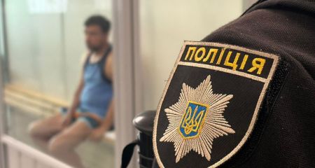 Ударил ножом и сбежал: полиция расследует убийство в центре Запорожья