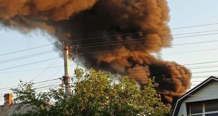 Після дронової атаки в окупованому Мелітополі виникла пожежа &ndash; кадри