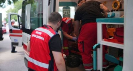 Враг обстрелял частный сектор Запорожья: есть пострадавшая