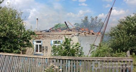 Поліціянти показали наслідки російських атак на Запоріжжі