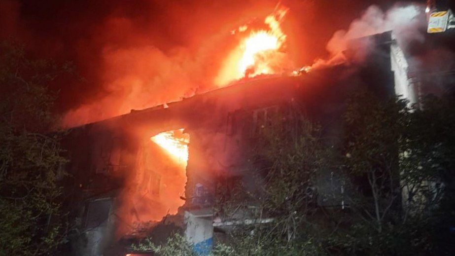 Жертви та поранені: поліціянти показали наслідки обстрілу Запоріжжя