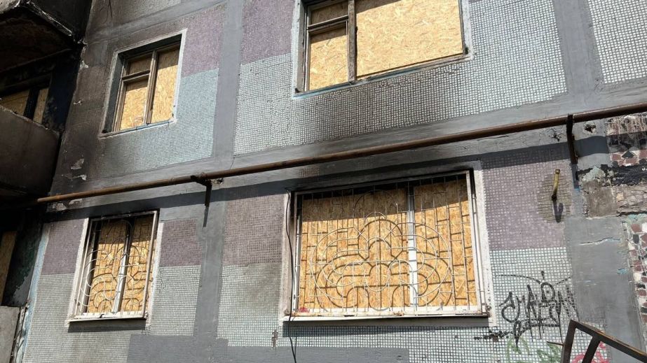 Газ частично вернули в разбитую дроном многоэтажку в Запорожье