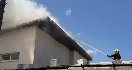 Майстерня горіла в Запоріжжі &ndash; кадри