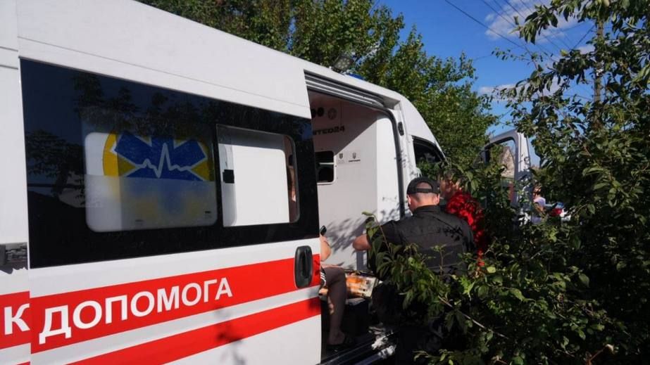 Запорожец пострадал из-за детонации боеприпаса в поле
