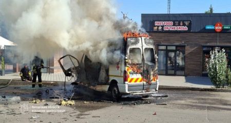 Росіяни атакували автомобіль Червоного Хреста на Запоріжжі
