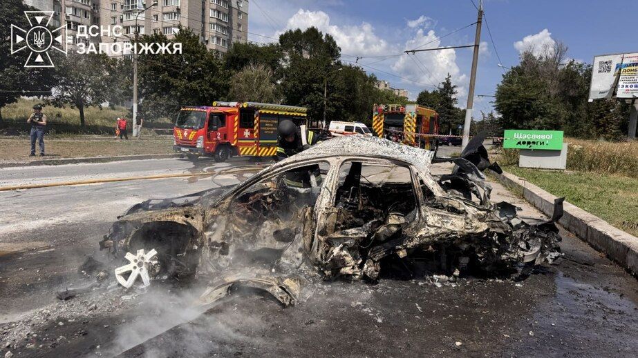 У Запоріжжі після удару КАБами спалахнули пожежі