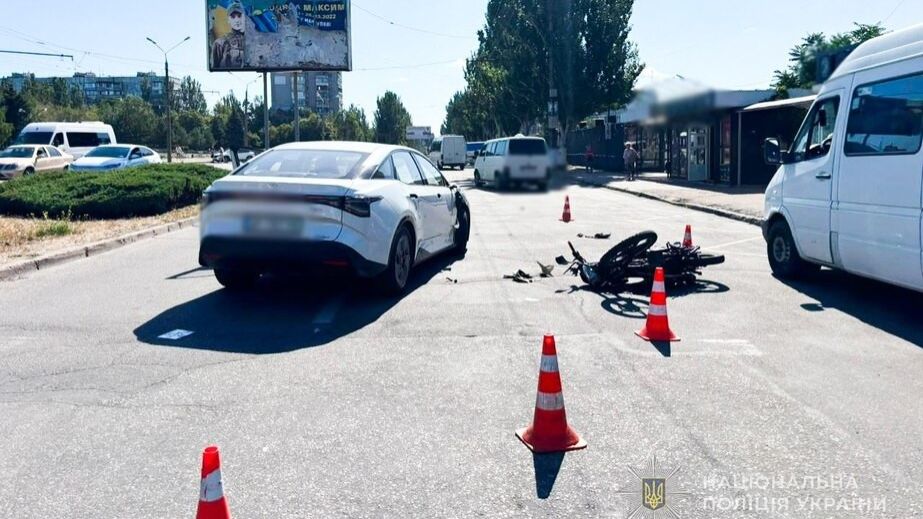 В Запорожье в ДТП пострадала 16-летняя мотоциклистка
