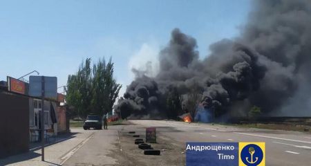 В Приморске на ТОТ Запорожской области вспыхнули бензовозы окупантов