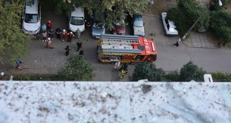 Наслідки ранкового удару по Запоріжжю показали рятувальники