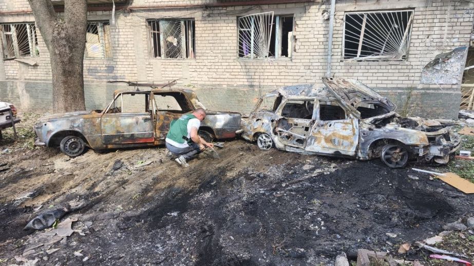 Разгромленный двор: в Запорожье экологи оценили последствия удара КАБами