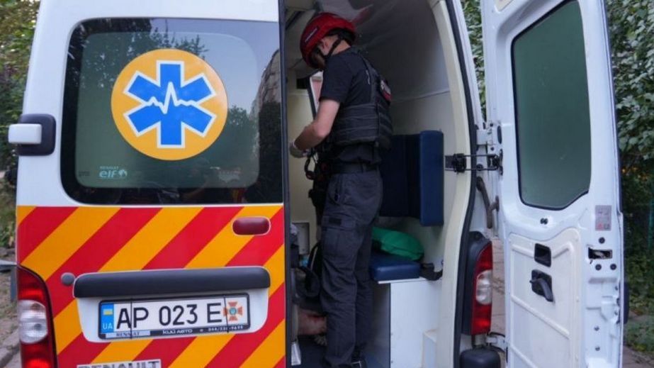 Ворог обстріляв авто у селі на Запоріжжі: є постраждалий