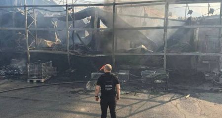 Военное преступление: враг уничтожил "Эпицентр" в Запорожье