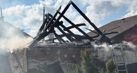 Будинок зруйнований, є загиблий: РФ вдарила по Запорізькому району