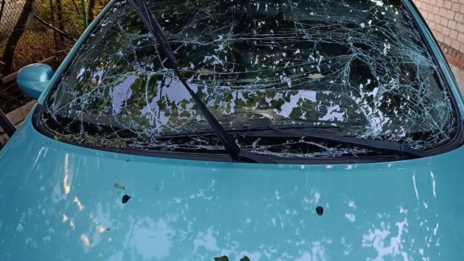 В пригороде Запорожья FPV-дрон повредил гражданский автомобиль