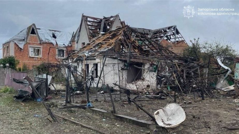 Вражеский КАБ попал в дом на Запорожье: есть погибшая