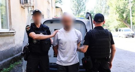 Грабитель напал на маломобильного жителя Запорожья &ndash; детали