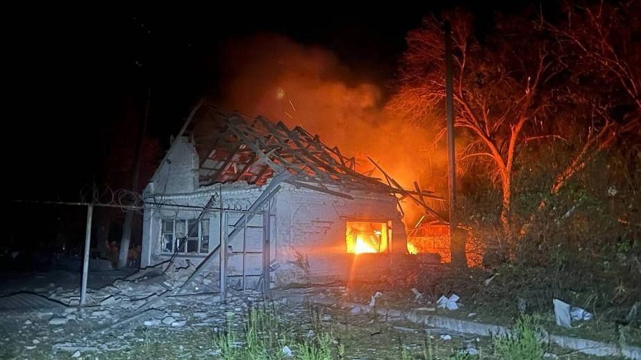 Окупанти атакували Запоріжжя: є руйнування та постраждалі