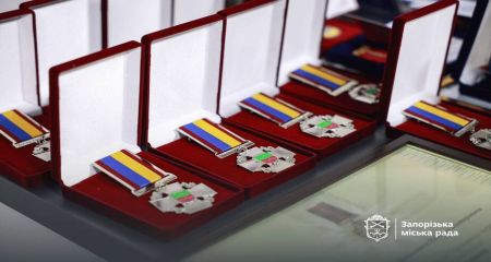 21 полицейский погиб на войне: в Запорожье почтили Героев