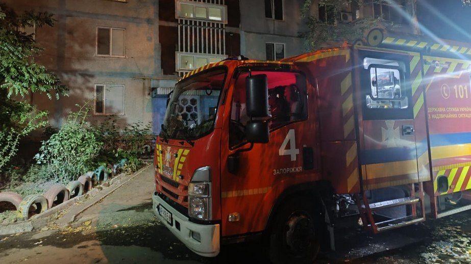 П&rsquo;ятьох людей врятували з палаючої багатоповерхівки в Запоріжжі