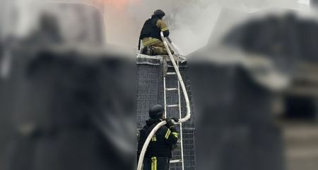 Спасатели показали последствия утреннего обстрела Запорожья
