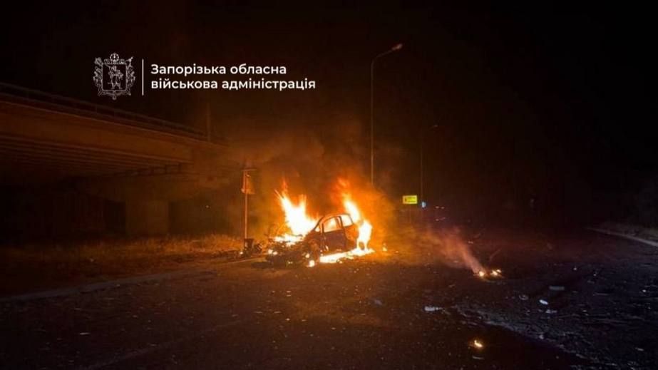 У Запоріжжі ворог атакував міст через Дніпро: рух перекритий