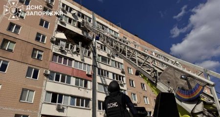 Квартири непридатні для життя: у Запоріжжі обстежили будинок після удару